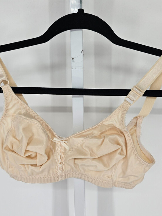 Bali Other - Bali Womens Sz 34B Unlined T Shirt Bra Style 3820 Beige Satin